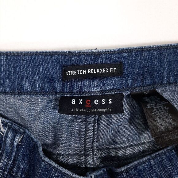 Axcess Women's Size 12 Straight Relaxed Fit Denim Capris MId-Rise Medium Wash - Picture 5 of 11